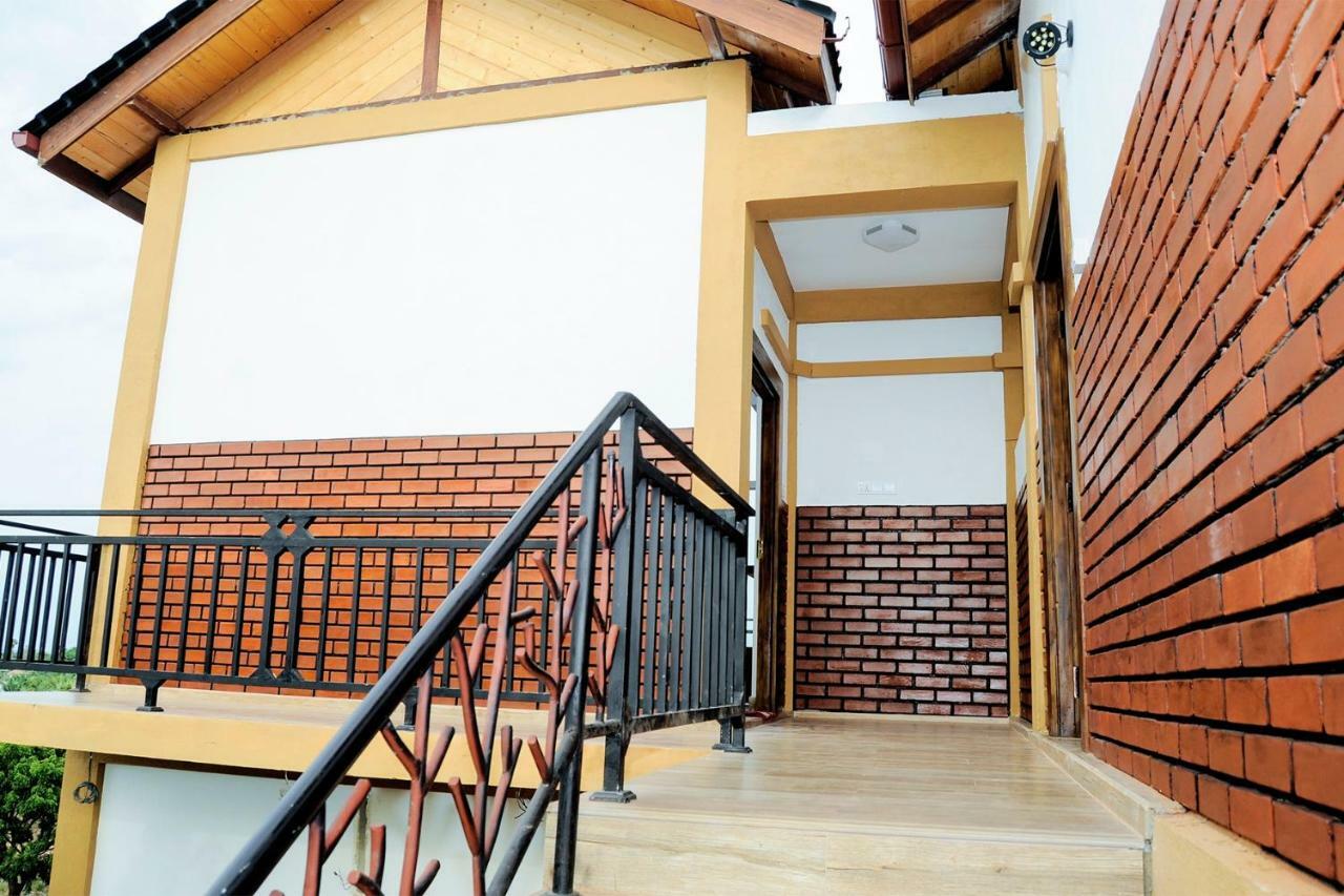 Woodycrest Hotel Trincomalee Ngoại thất bức ảnh