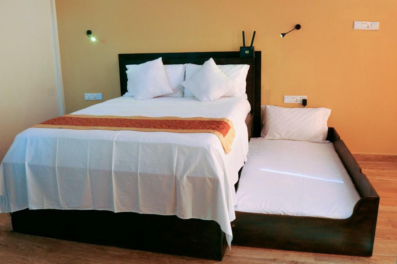 Woodycrest Hotel Trincomalee Ngoại thất bức ảnh