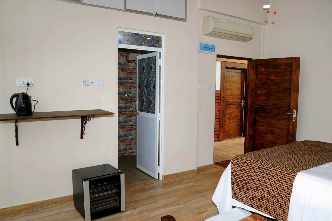 Woodycrest Hotel Trincomalee Ngoại thất bức ảnh