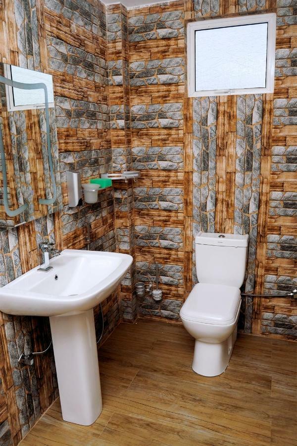 Woodycrest Hotel Trincomalee Ngoại thất bức ảnh
